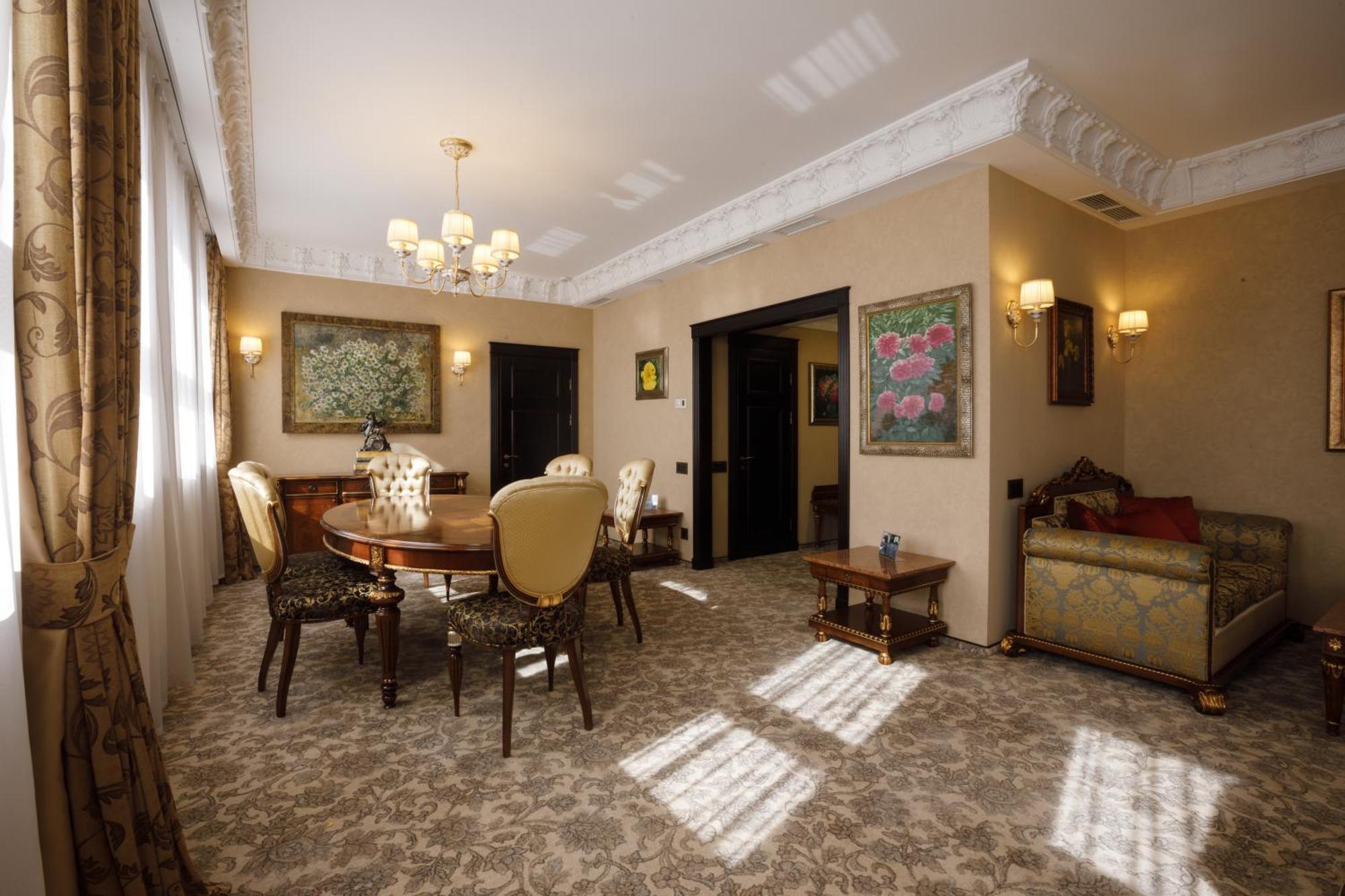 Axelhof Boutique Hotel Dnipro Luaran gambar